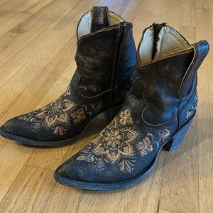 Sundance Catalog Old Gringo booties -size 8
